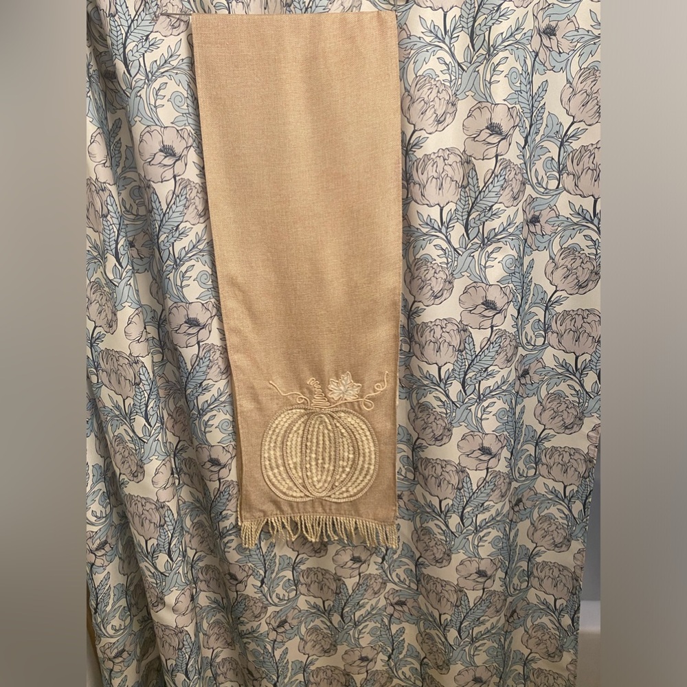 Linen look harvest themed runner.